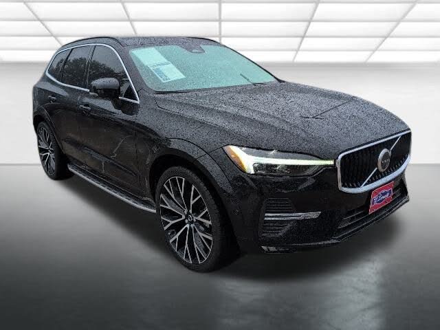 2022 Volvo XC60 B5 Momentum FWD