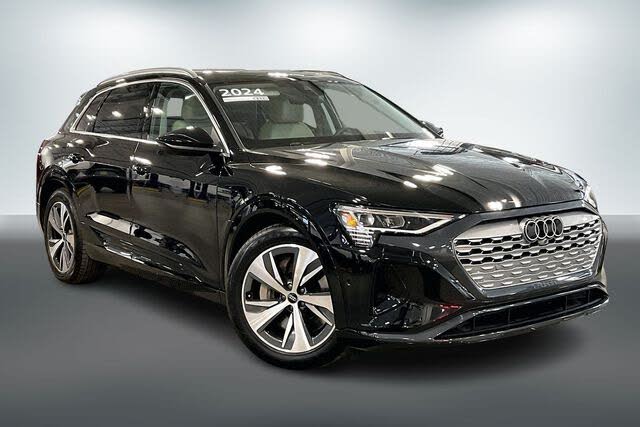 2024 Audi Q8 e-tron quattro Premium Plus AWD