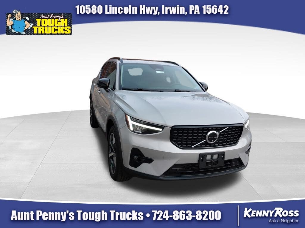 2024 Volvo XC40 B5 Plus Dark Theme AWD
