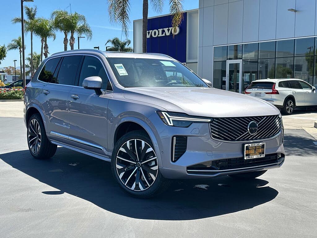 2026 Volvo XC90 B5 Plus 7-Passenger AWD