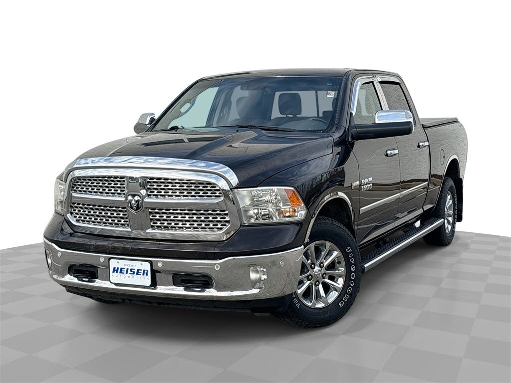 2017 RAM 1500 SLT Crew Cab 4WD