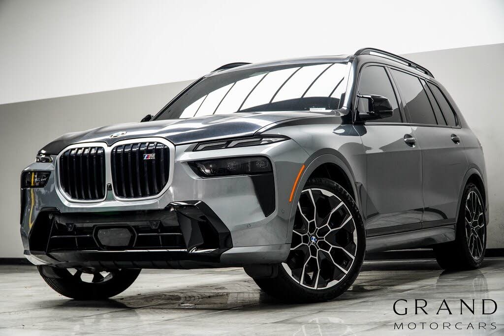 2023 BMW X7 M60i AWD