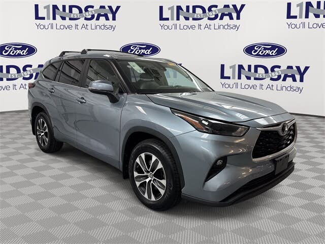 2023 Toyota Highlander XLE FWD