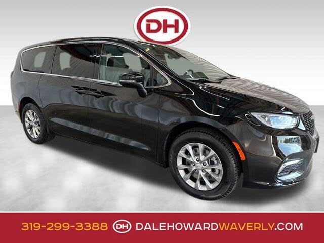 2026 Chrysler Pacifica Select AWD