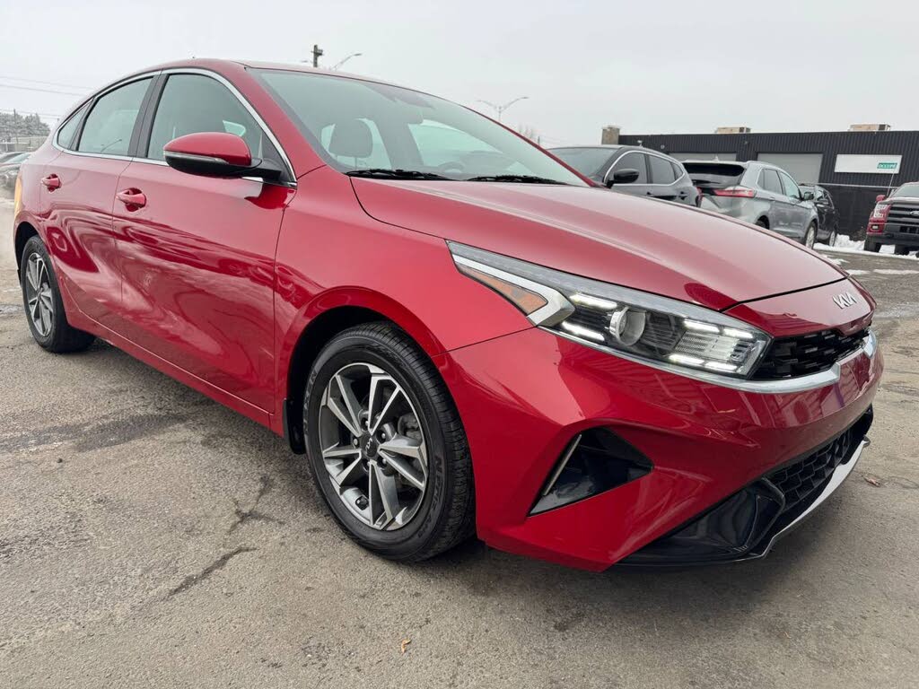 2022 Kia Forte5 EX FWD