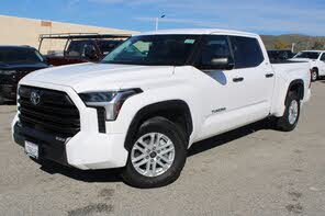 Toyota Tundra SR5 CrewMax Cab LB RWD