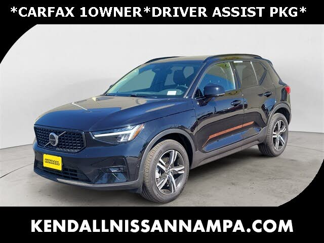 2023 Volvo XC40 B5 Plus Dark Theme AWD