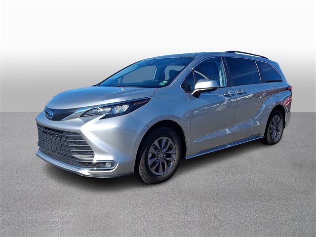 2024 Toyota Sienna XLE 7-Passenger FWD