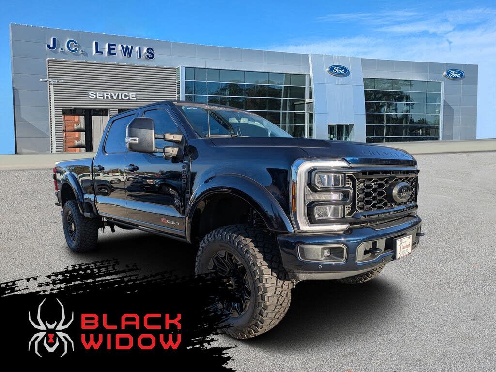 2025 Ford F-250 Super Duty Lariat Crew Cab 4WD