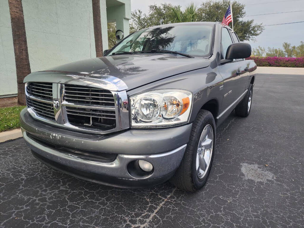 2007 Dodge RAM 1500 ST Quad Cab RWD
