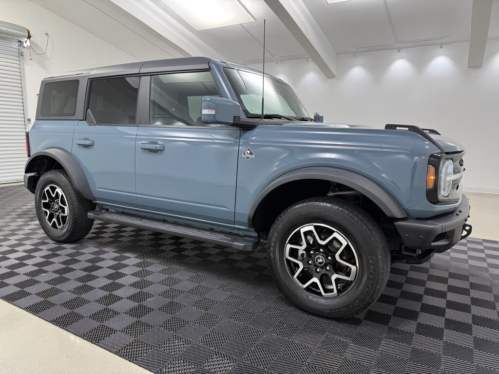 2022 Ford Bronco Outer Banks Advanced 4-Door 4WD