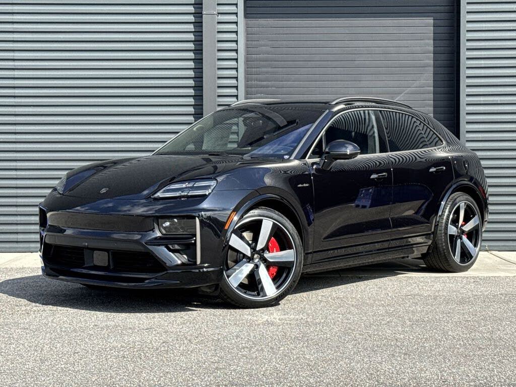 2025 Porsche Macan AWD