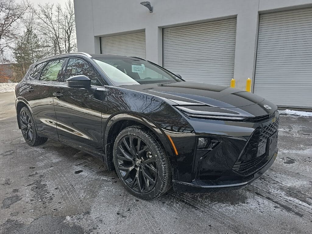 2025 Toyota Crown Signia Limited AWD