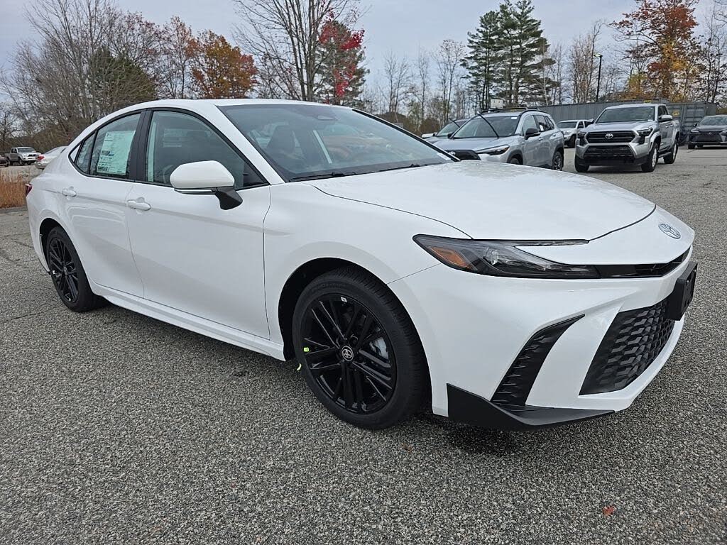 2026 Toyota Camry SE AWD