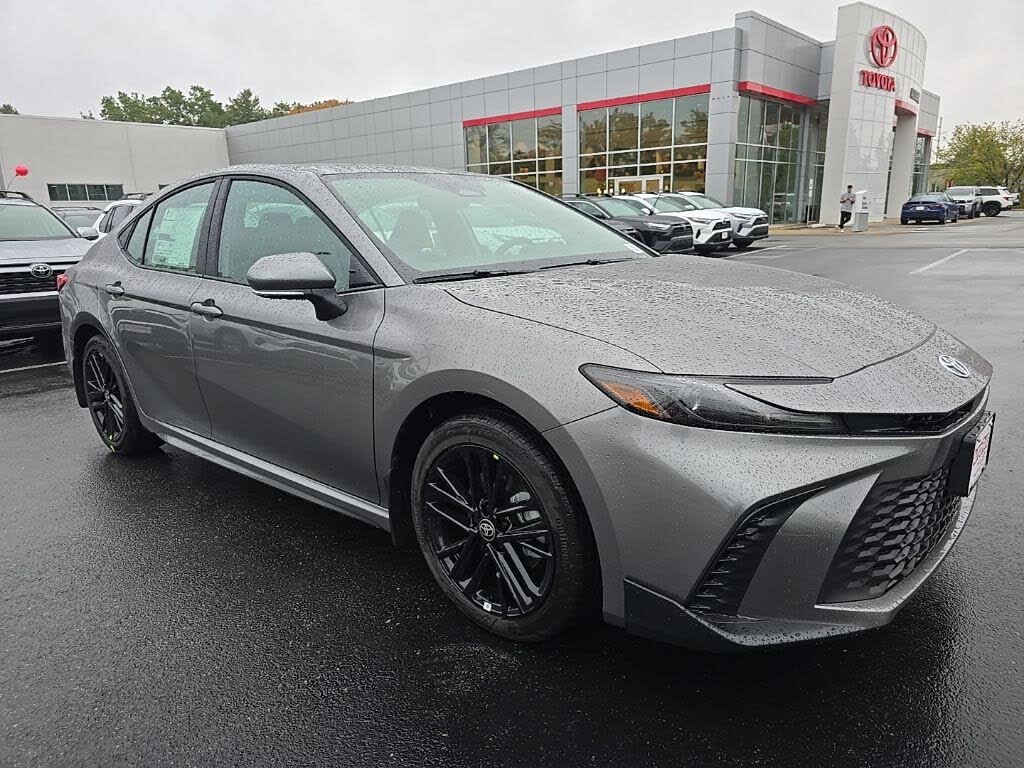 2026 Toyota Camry SE AWD
