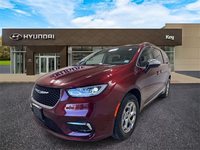 2023 Chrysler Pacifica Limited AWD