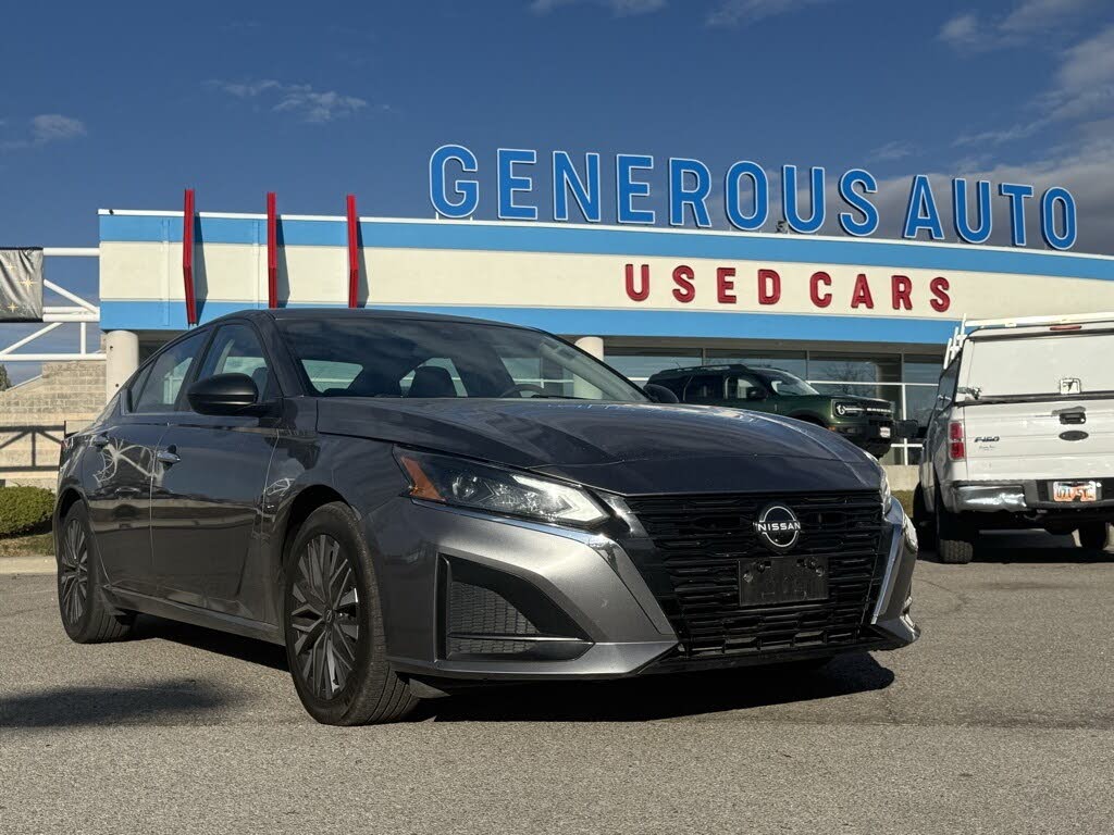 2024 Nissan Altima 2.5 SV FWD