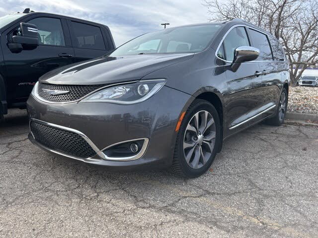 2018 Chrysler Pacifica Limited FWD