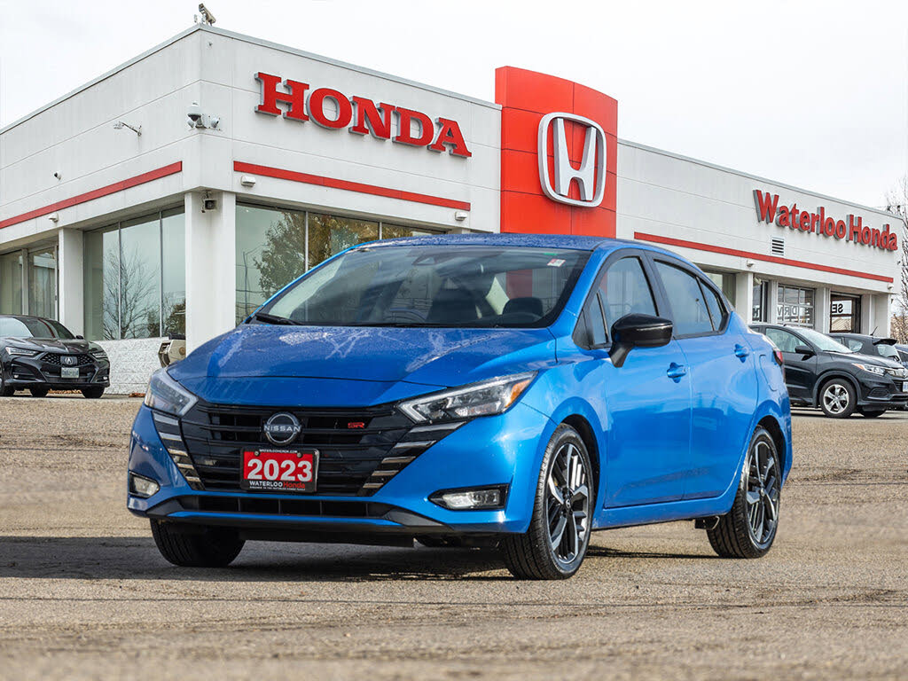 Nissan Versa SR FWD 2023