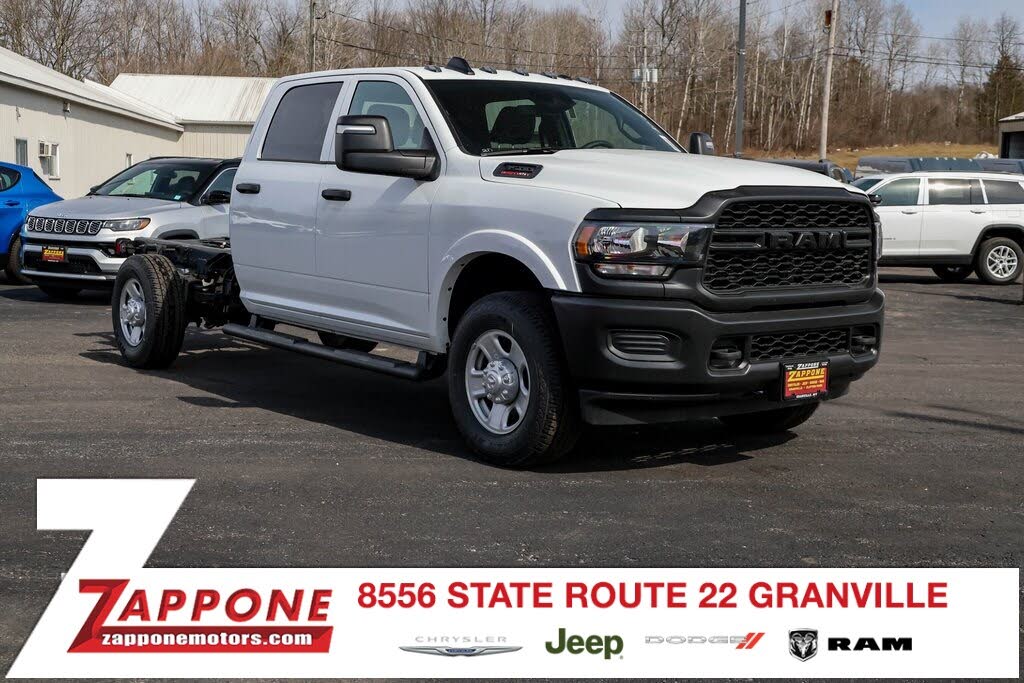 2024 RAM 3500 Chassis Tradesman Crew Cab LB 4WD