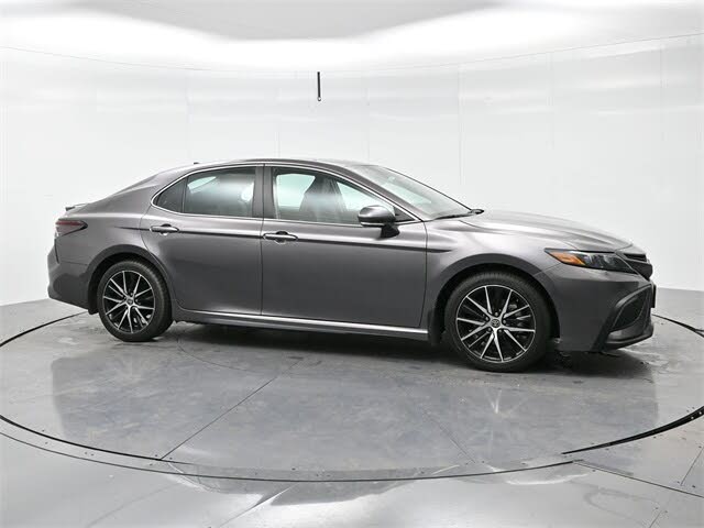 2024 Toyota Camry SE FWD