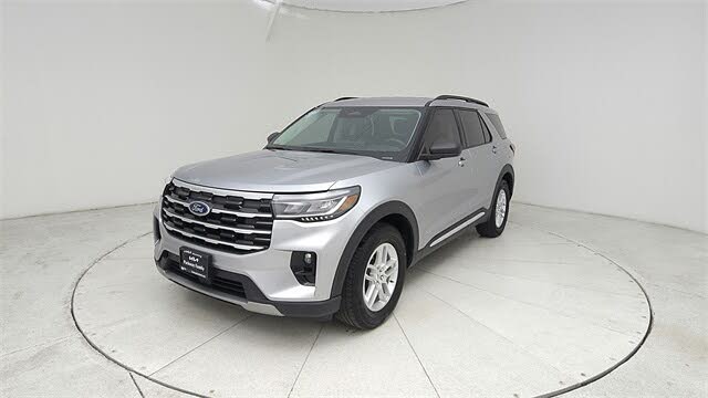 2025 Ford Explorer Active RWD