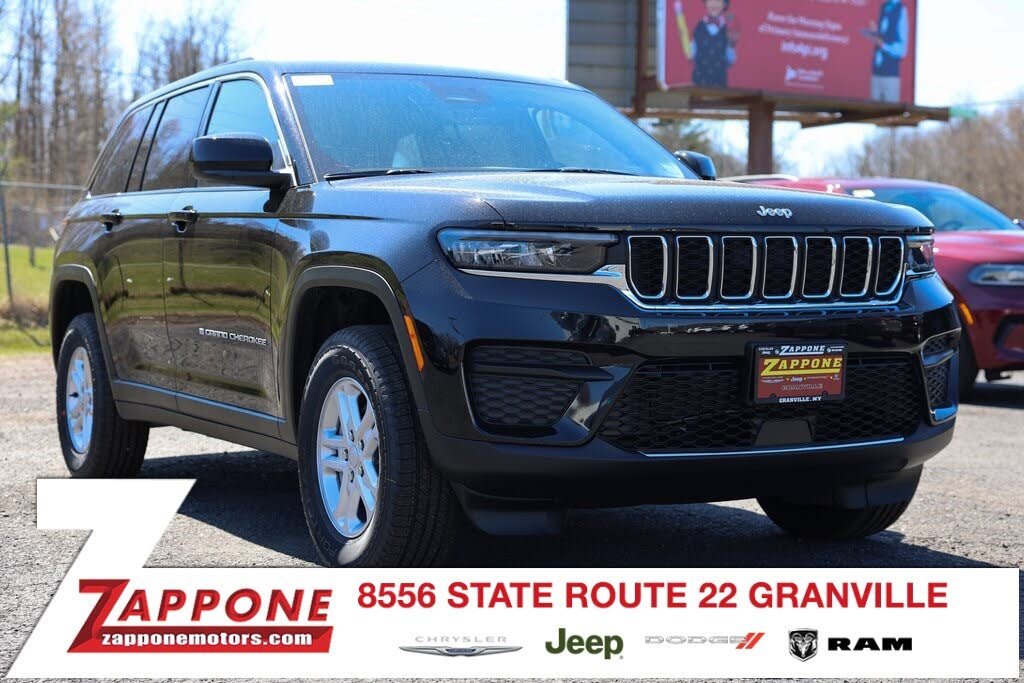 2025 Jeep Grand Cherokee Laredo 4WD