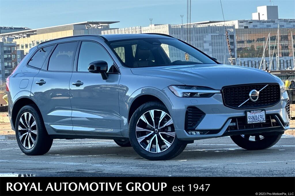 2024 Volvo XC60 B5 Core Dark Theme AWD