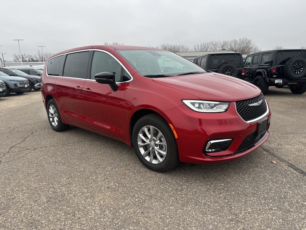 2026 Chrysler Pacifica Select AWD