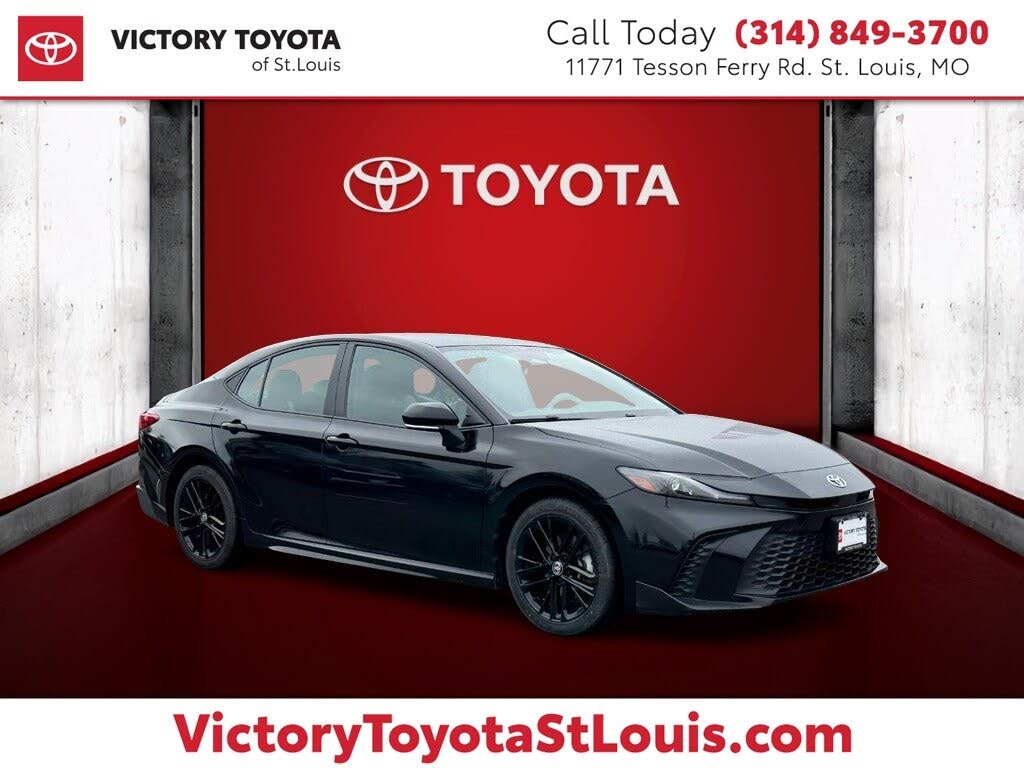 2025 Toyota Camry SE FWD