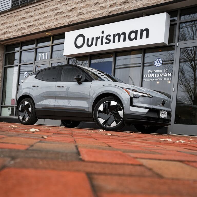 2025 Volvo EX30 Twin Plus eAWD