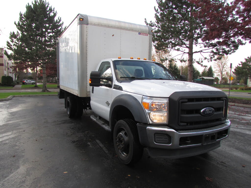 2014 Ford F-550 Super Duty Chassis XL Regular Cab 141 RWD