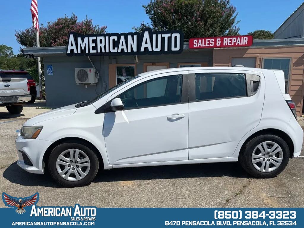 2017 Chevrolet Sonic LT Fleet Hatchback FWD