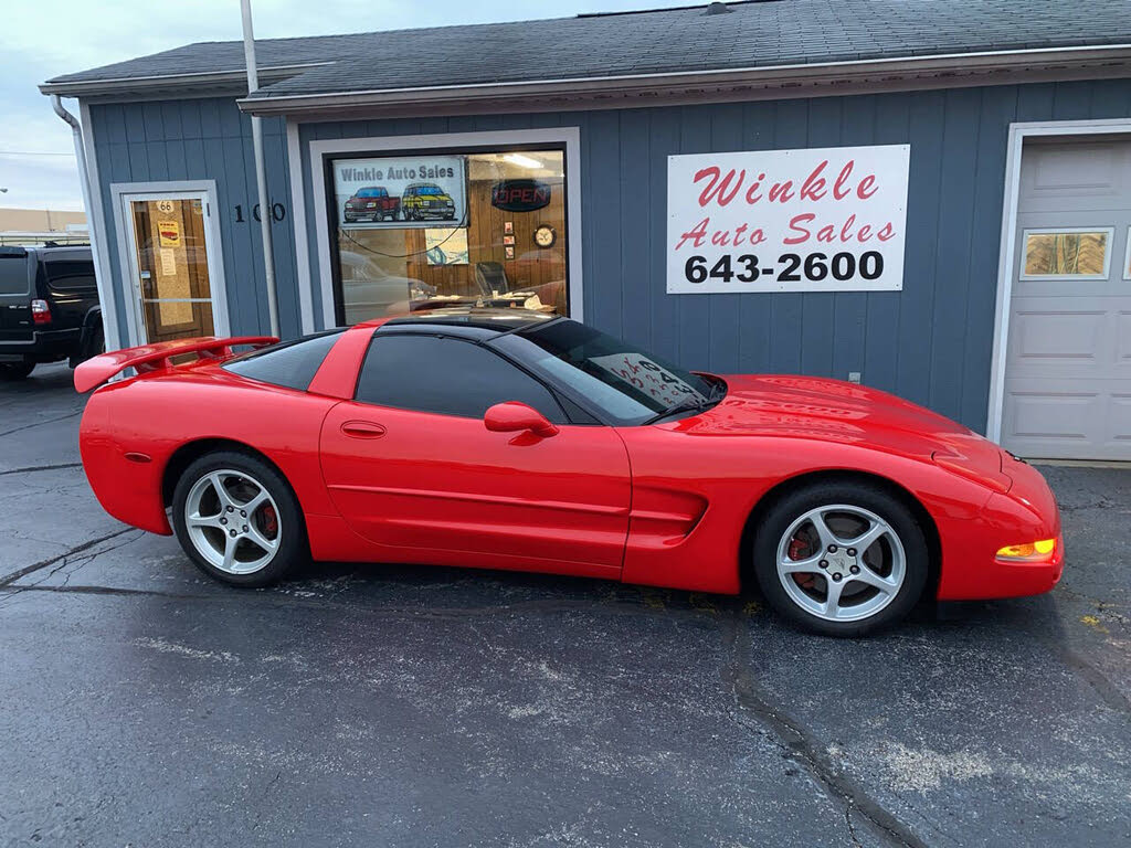 2002 Chevrolet Corvette Coupe RWD