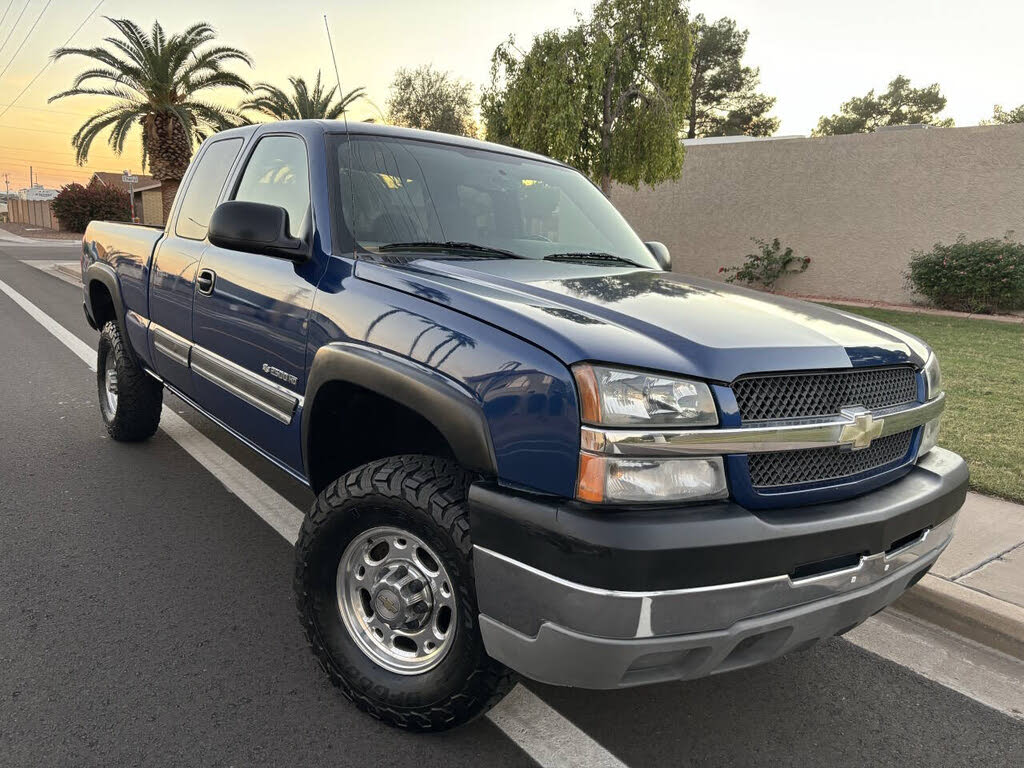2004 Chevrolet Silverado 2500HD Extended Cab LB 4WD