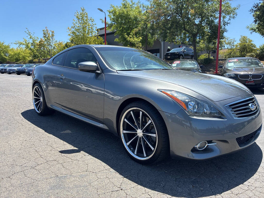 2011 INFINITI G37 Coupe RWD