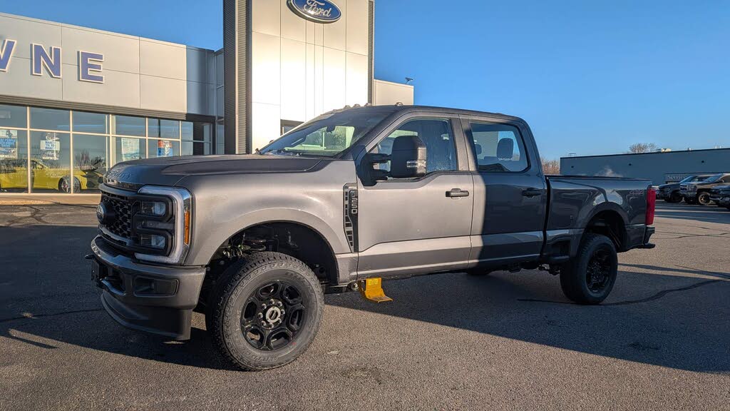 2026 Ford F-250 Super Duty XL Crew Cab 4WD