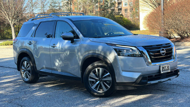 2024 Nissan Pathfinder SL 4WD