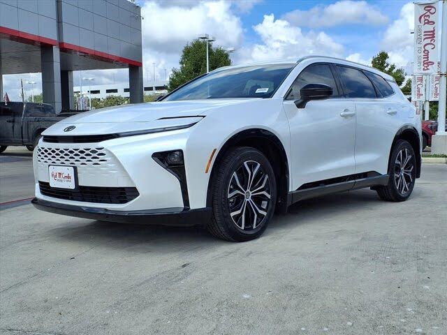 2025 Toyota Crown Signia XLE AWD