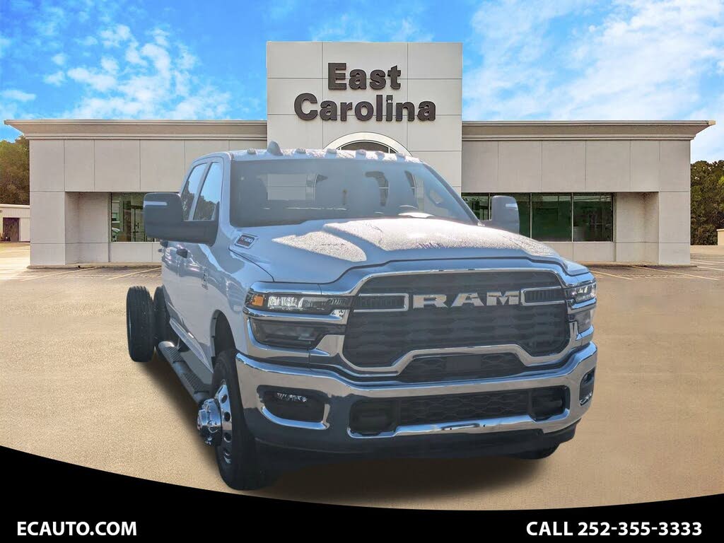 2026 RAM 3500 Chassis Tradesman Crew Cab LB DRW 4WD