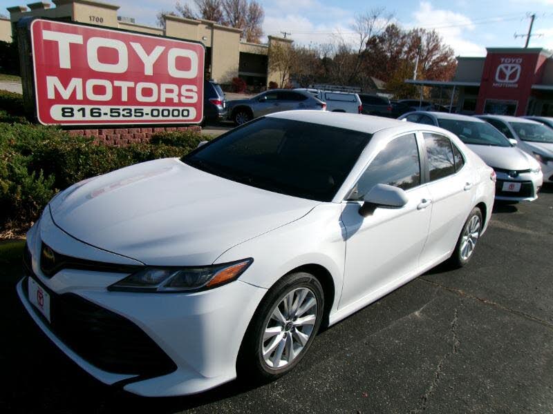 2020 Toyota Camry LE FWD