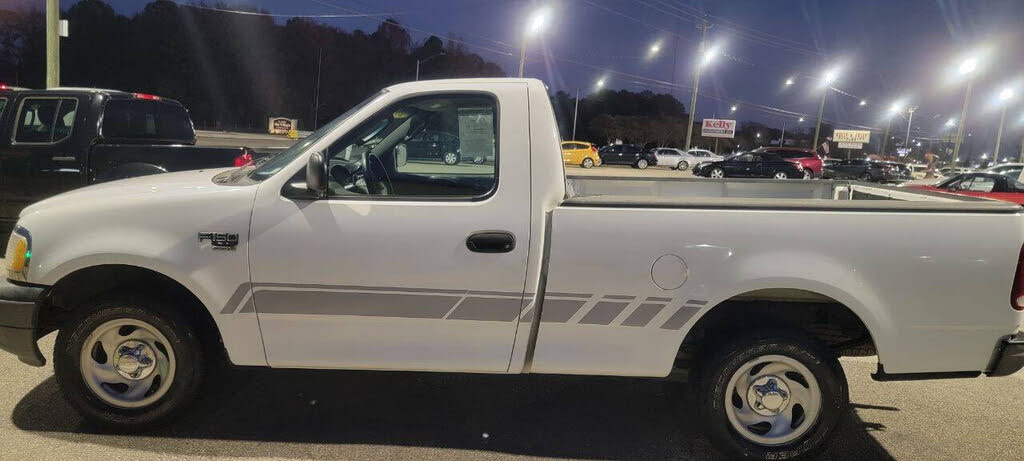 2002 Ford F-150 XL SB
