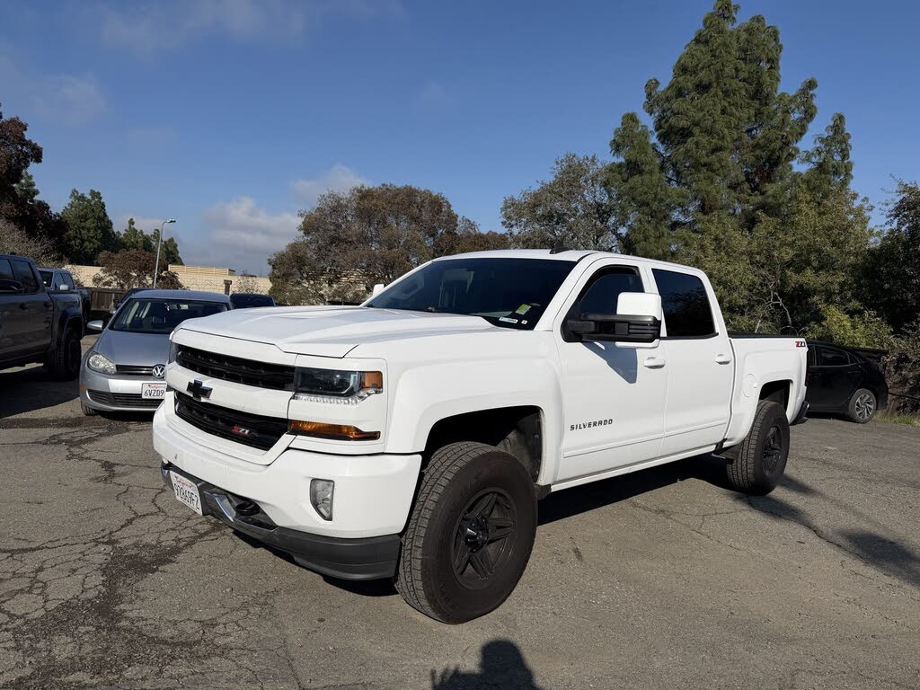 2018 Chevrolet Silverado 1500 LT Crew Cab 4WD