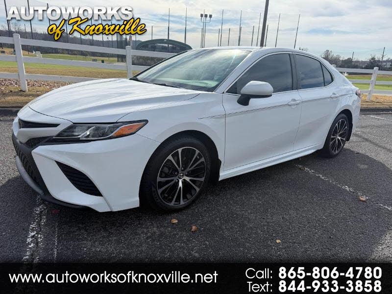 2019 Toyota Camry SE FWD