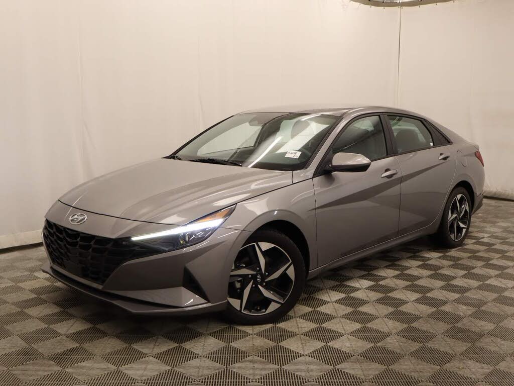 2023 Hyundai Elantra SEL FWD