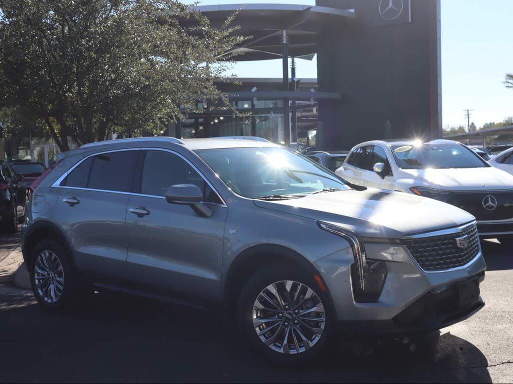 2024 Cadillac XT4 Premium Luxury FWD