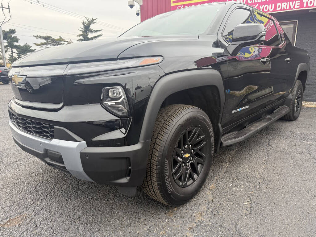 2025 Chevrolet Silverado EV LT Crew Cab e4WD
