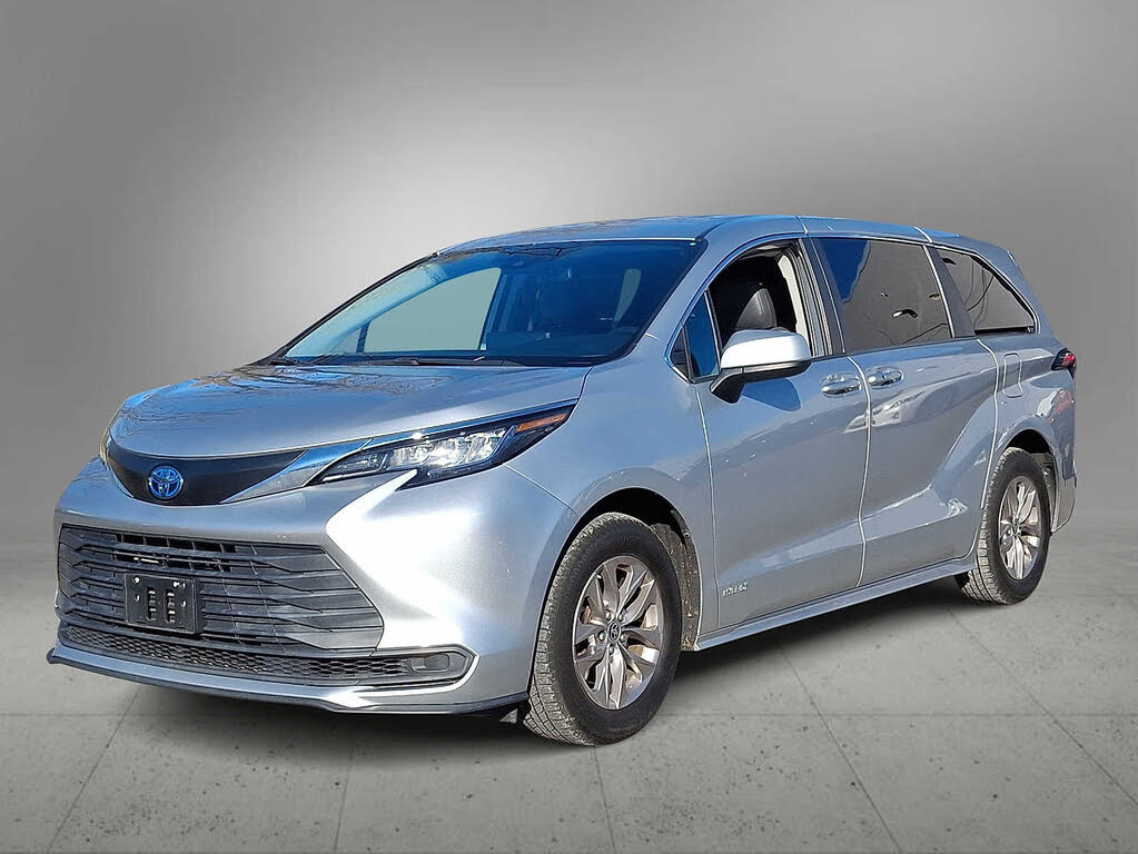 2021 Toyota Sienna LE 8-Passenger FWD
