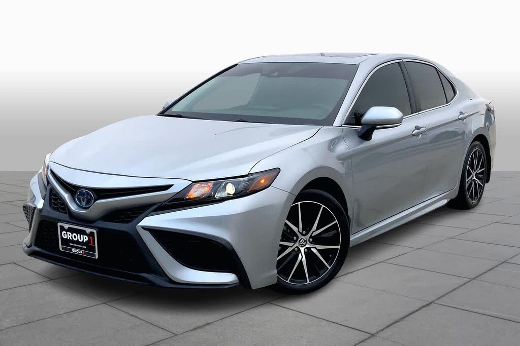 2024 Toyota Camry Hybrid SE FWD