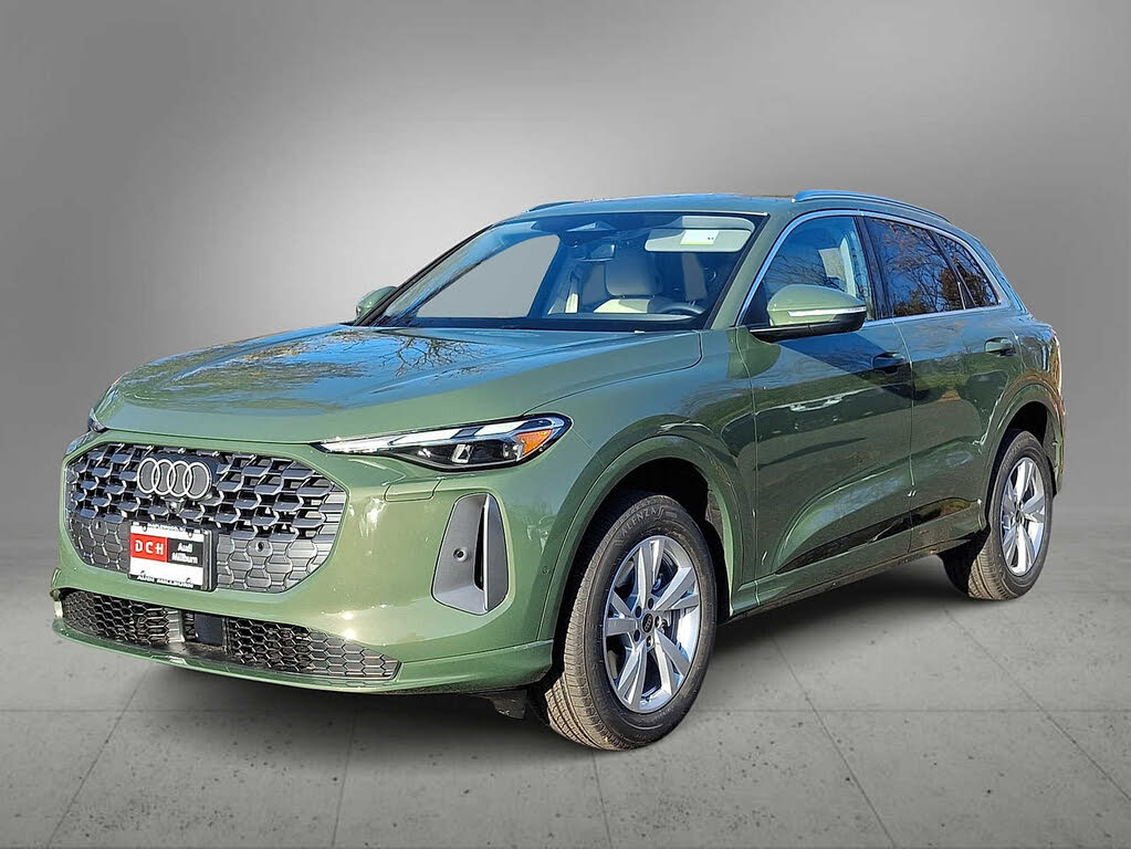 2025 Audi Q5 quattro Premium 40 TFSI